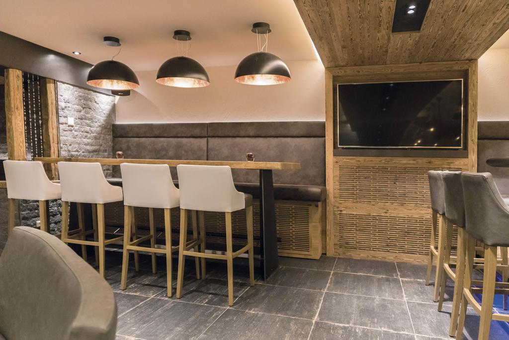 Hotel Des Alpes ザムナウン エクステリア 写真