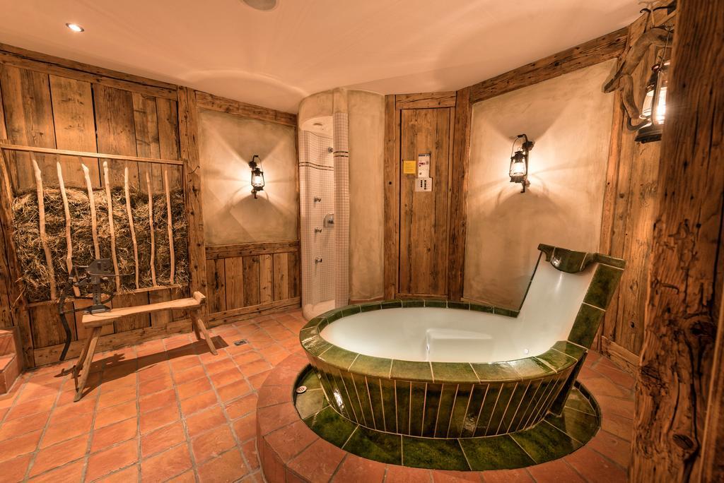 Hotel Des Alpes ザムナウン エクステリア 写真